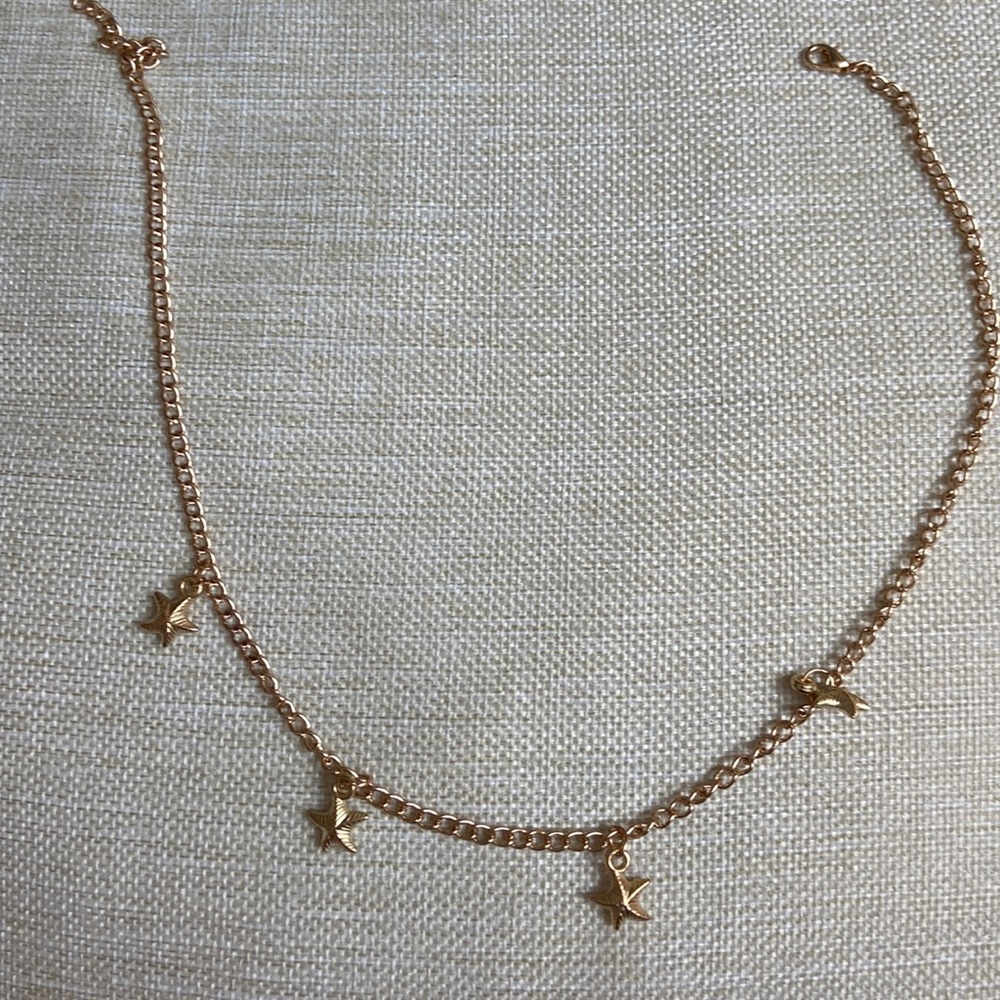 Adjustable gold necklace